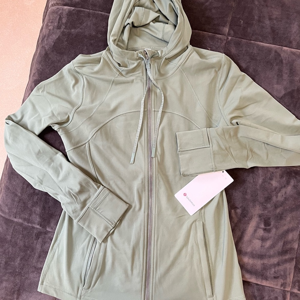 Sage Hooded Define Jacket 
Nulu